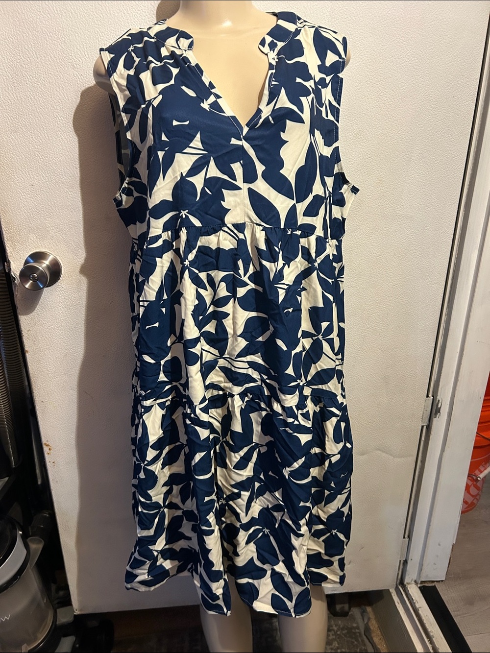 SHEIN Navy and White Floral Tiered Midi Dress